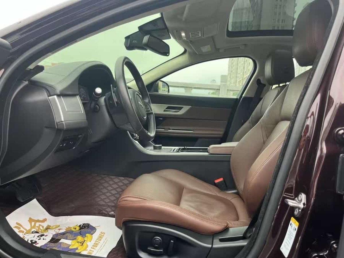 捷豹 XFL  2020款 XFL 2.0T P250 四驅(qū)尊享版圖片