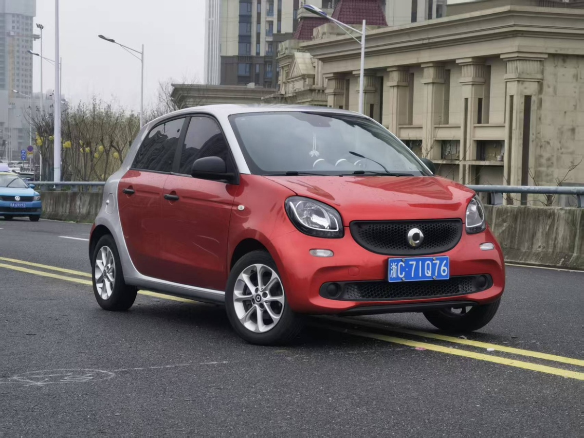 smart forfour  2016款 1.0L 52千瓦激情版圖片