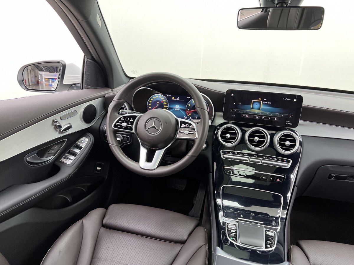 2021年8月奔馳 奔馳GLC  2021款 GLC 260 L 4MATIC 動(dòng)感型