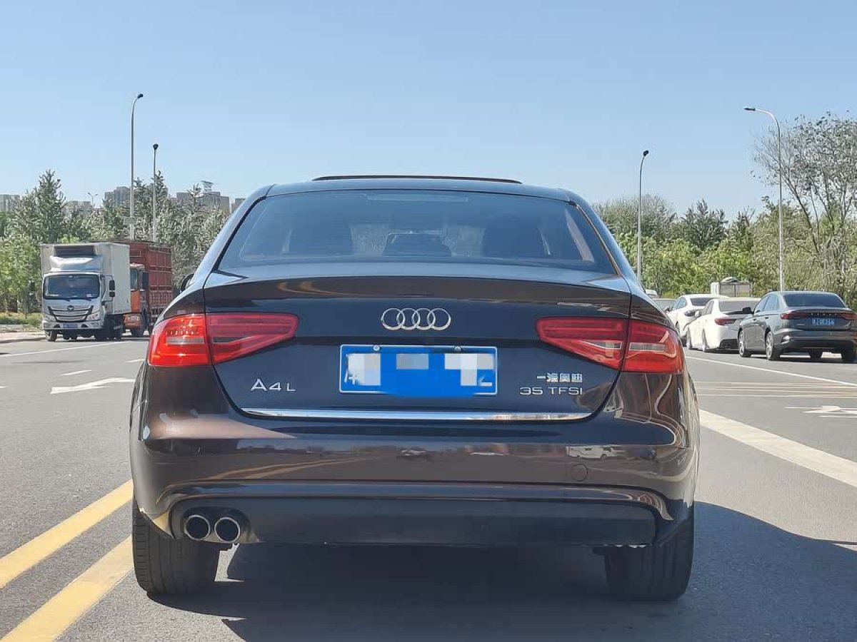 奧迪 奧迪A4L  2016款 35 TFSI 典藏版 自動標(biāo)準(zhǔn)型圖片