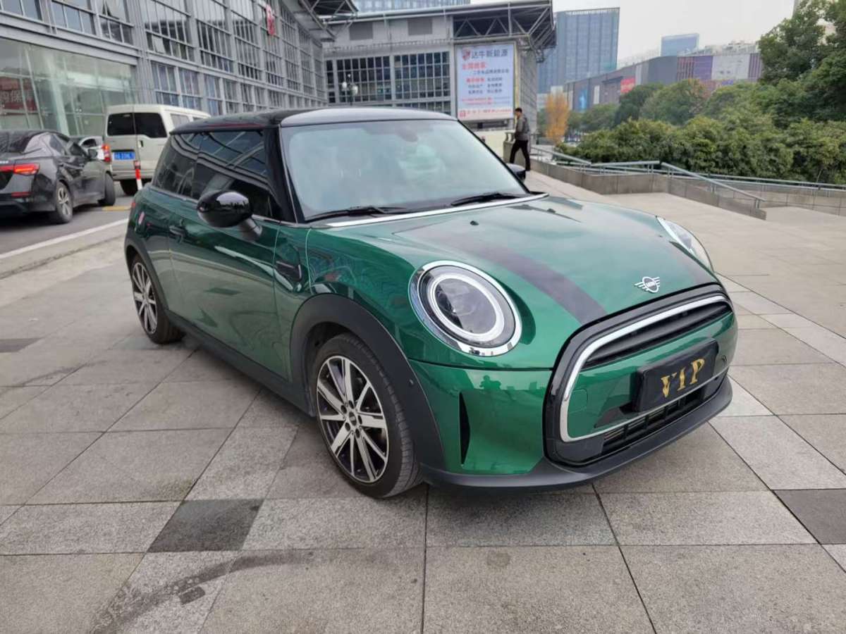 MINI MINI  2022款 1.5T COOPER 經(jīng)典派圖片