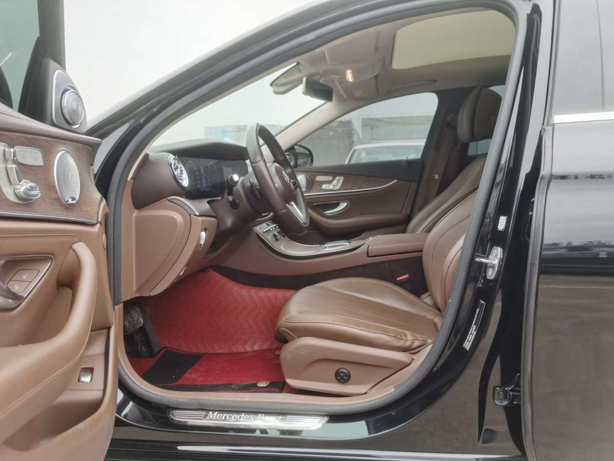 奔驰 奔驰E级  2019款 E 300 L 时尚型图片