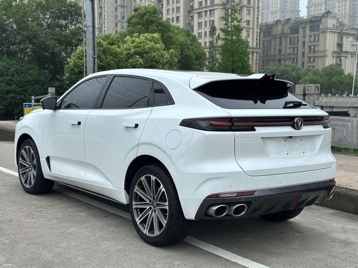 長(zhǎng)安 長(zhǎng)安UNI-K  2021款 2.0T 尊貴型圖片