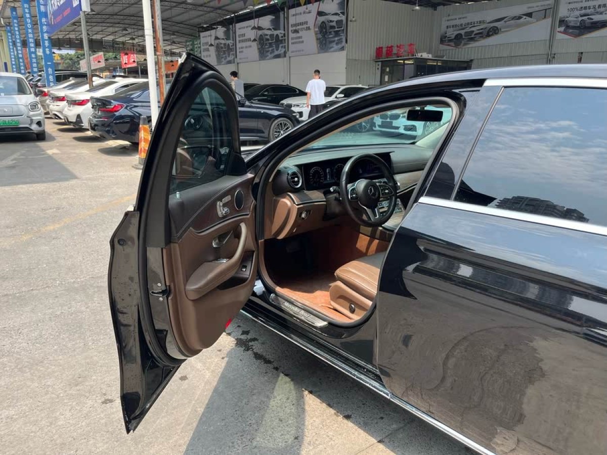 奔馳 奔馳E級  2020款 改款 E 300 L 時尚型圖片