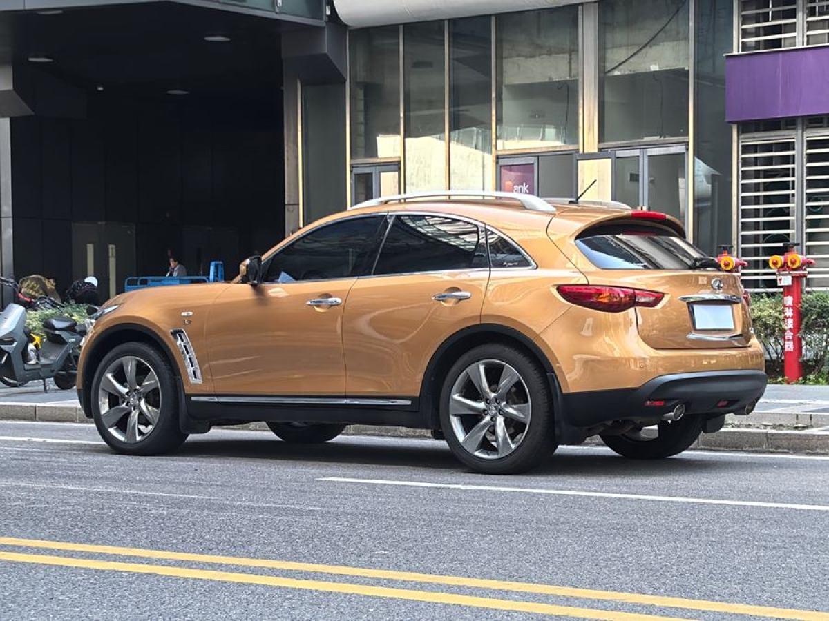 英菲尼迪 QX70  2013款 3.7L 標(biāo)準(zhǔn)版圖片