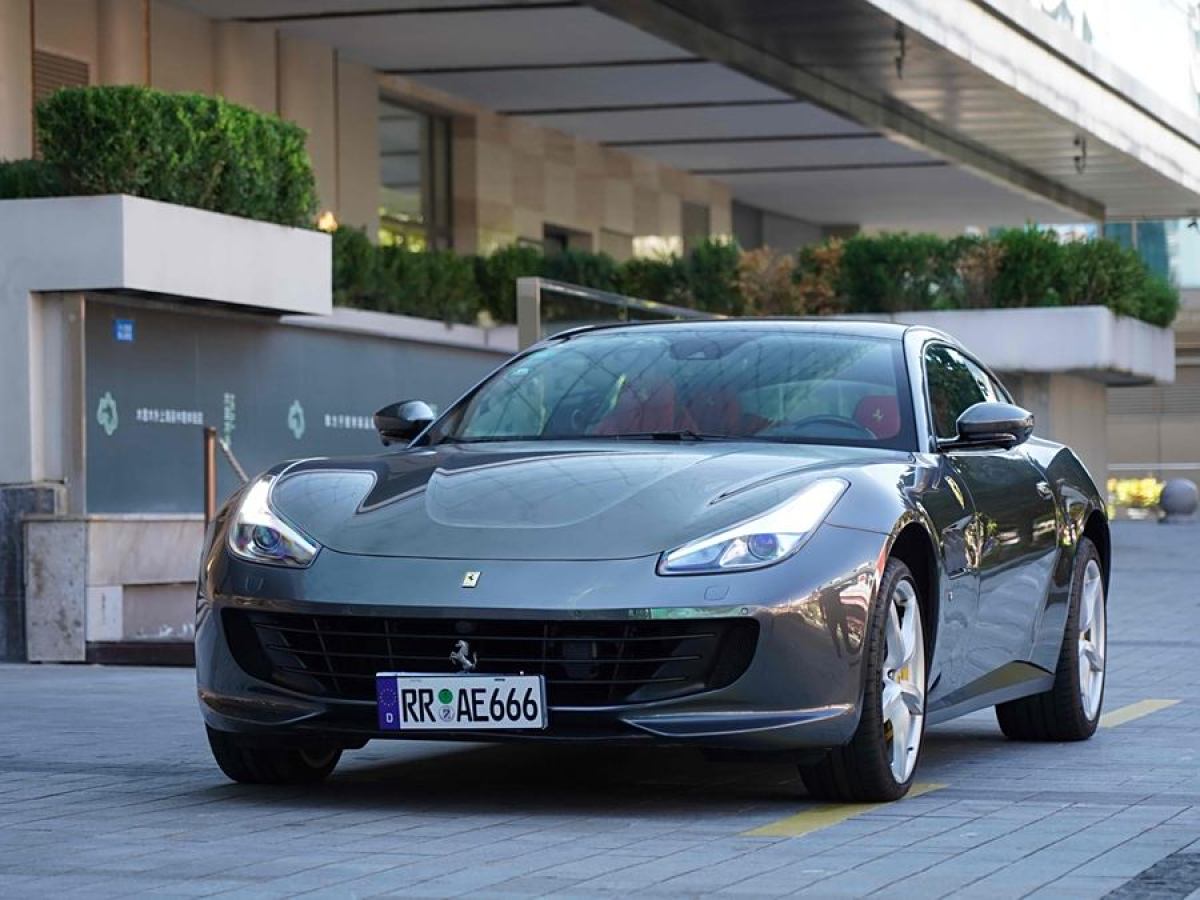 法拉利 GTC4Lusso  2017款 3.9T V8圖片