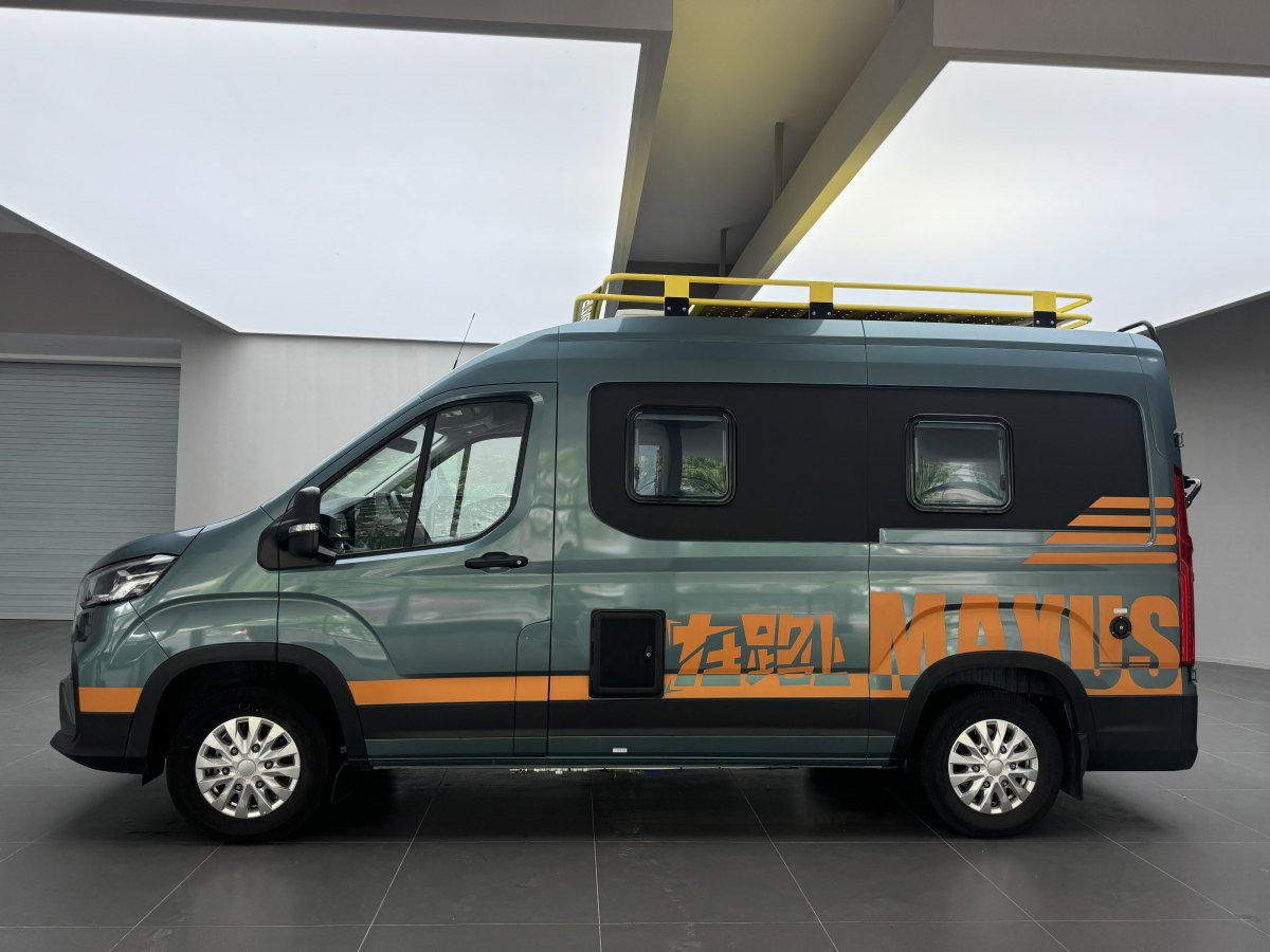 上汽大通 RV90  2023款 宜動(dòng)生活家圖片