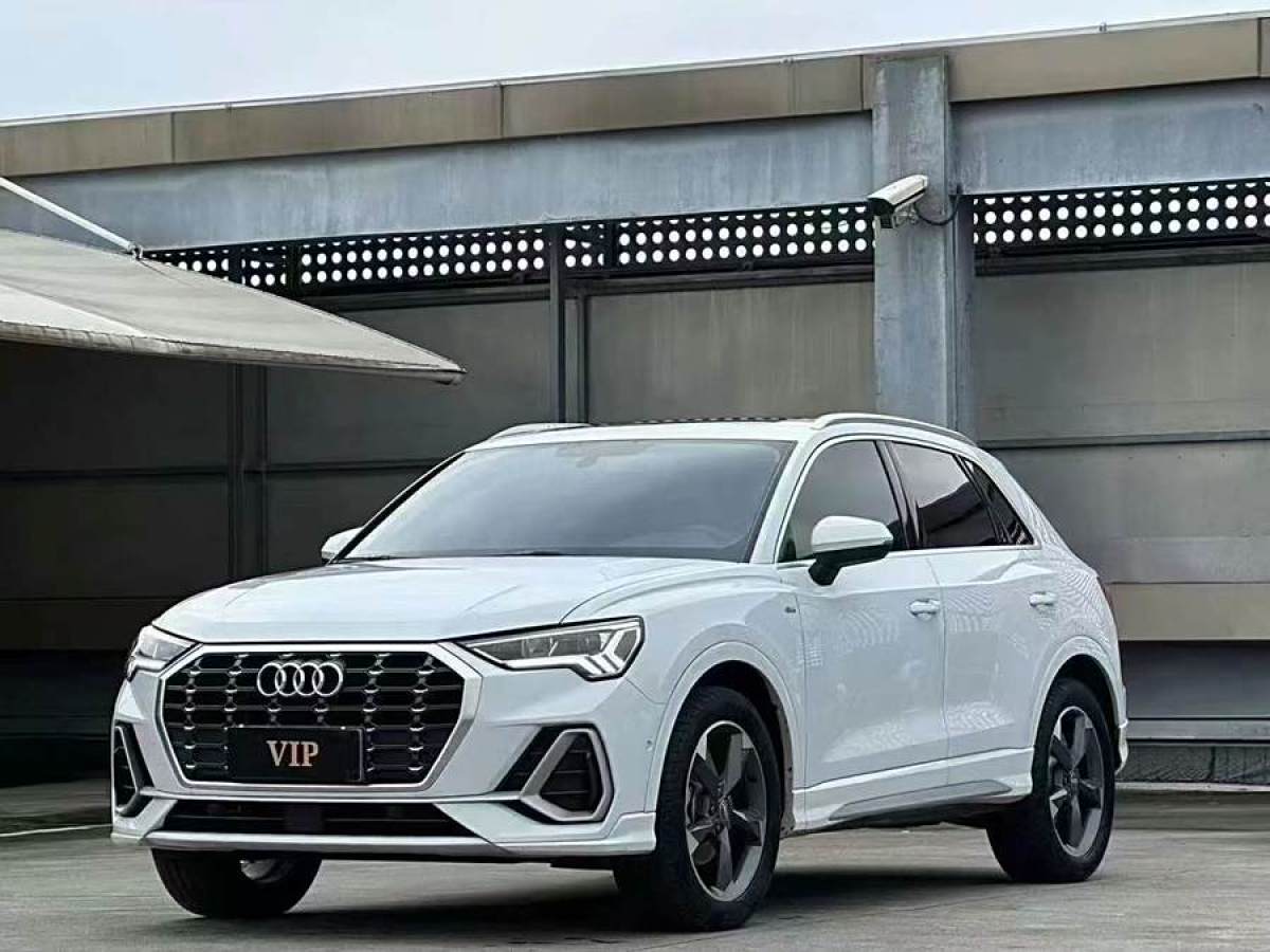 奧迪 奧迪Q3  2022款 35 TFSI 進(jìn)取動(dòng)感型圖片