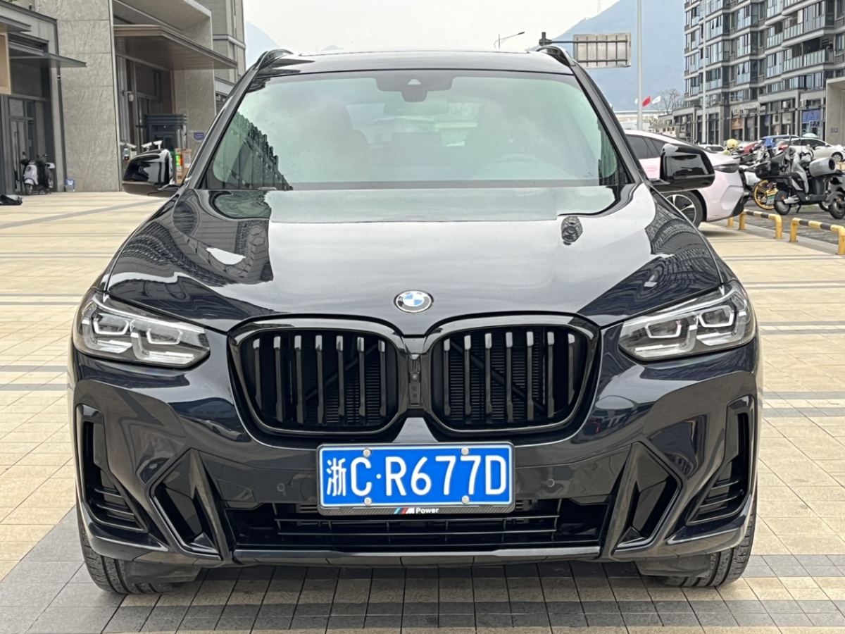 寶馬 寶馬X3  2023款 xDrive30i 領(lǐng)先型 M曜夜套裝圖片