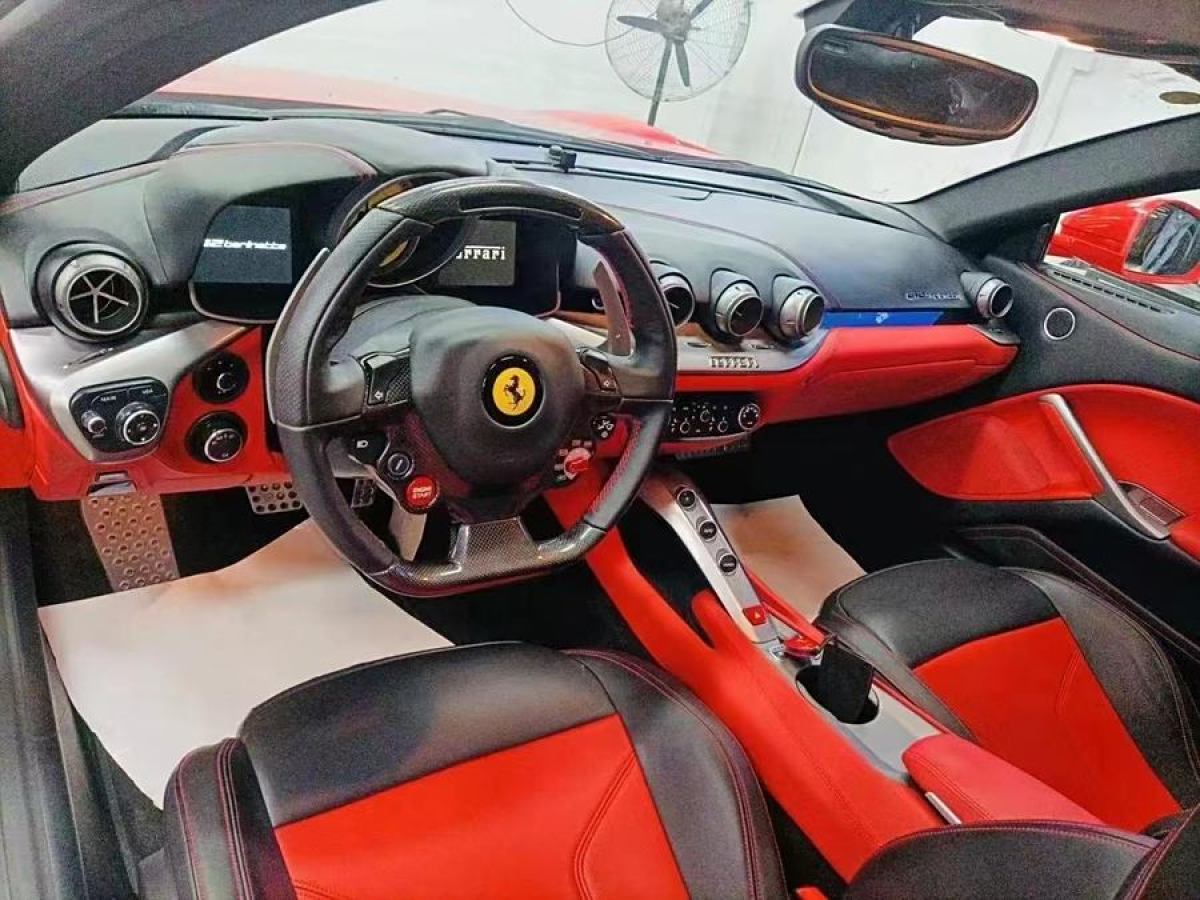 法拉利 F12berlinetta  2013款 6.3L 標準型圖片