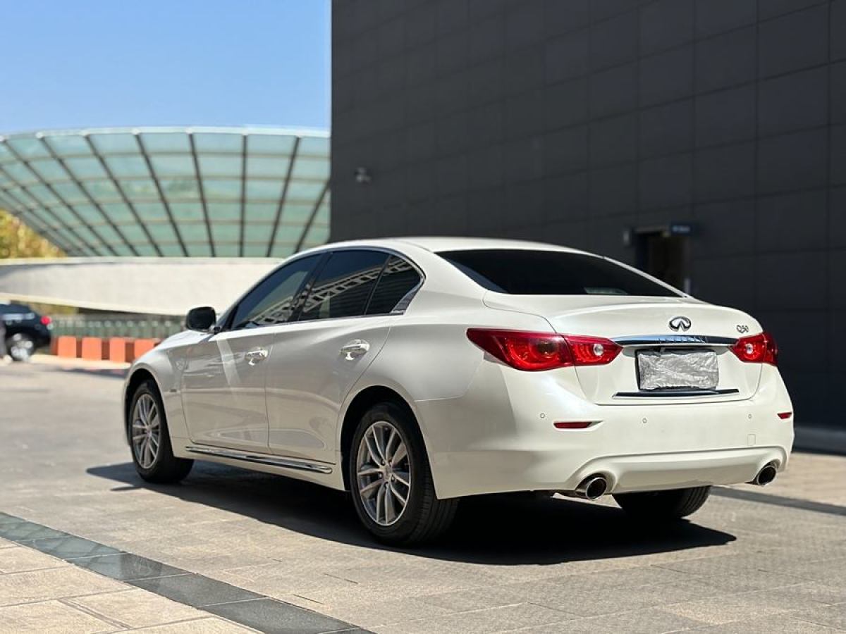 英菲尼迪 Q50L  2015款 2.0T 舒適版圖片