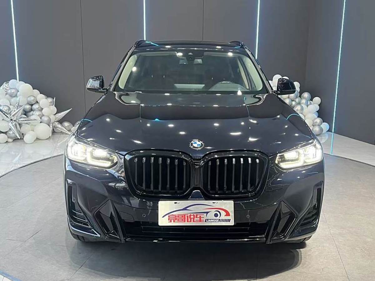 寶馬 寶馬X3  2022款 xDrive30i 領(lǐng)先型 M曜夜套裝圖片