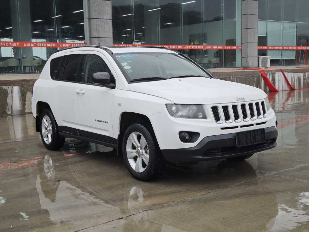 Jeep 指南者  2014款 2.4L 四驅(qū)運(yùn)動(dòng)版圖片