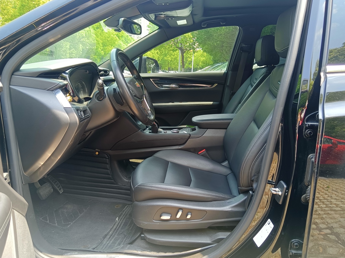 凱迪拉克 XT5  2022款 2.0T 兩驅(qū)豪華型圖片
