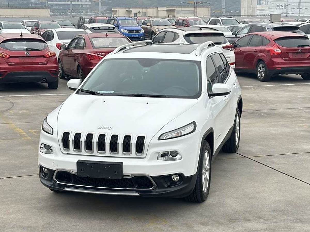 Jeep 自由光  2017款 2.4L 領(lǐng)先版圖片