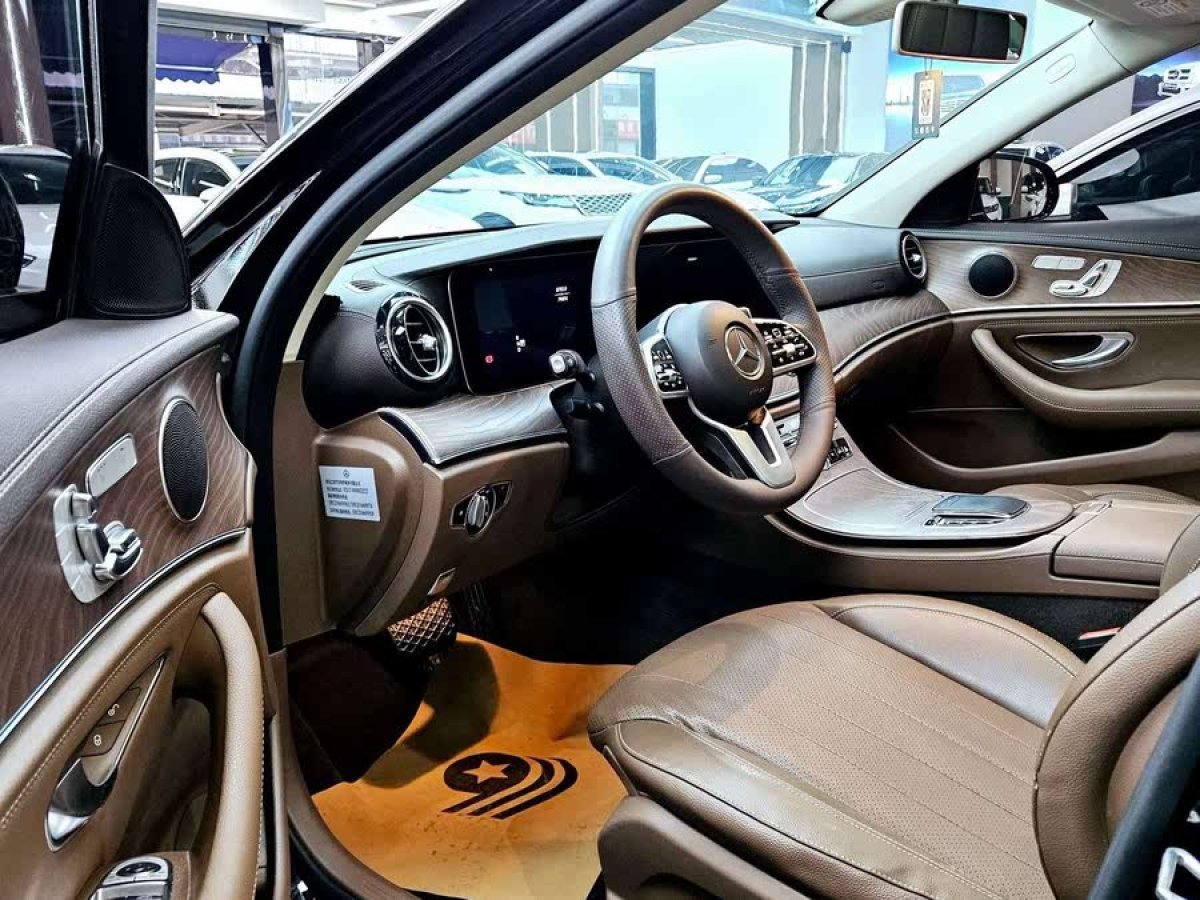 奔馳 奔馳E級(jí)  2019款 改款 E 300 L 時(shí)尚型圖片