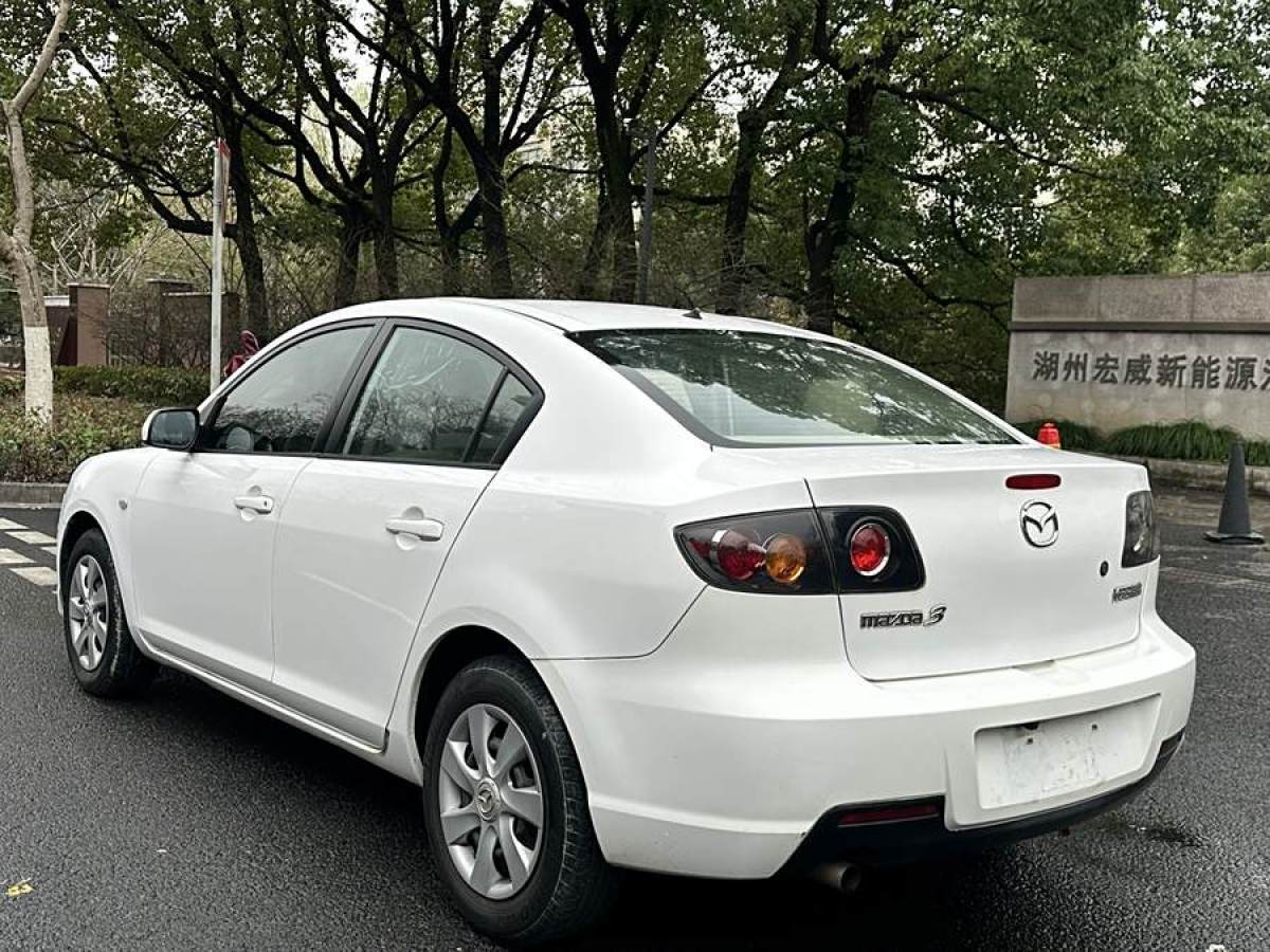 馬自達(dá) 馬自達(dá)3  2012款 1.6L 自動(dòng)經(jīng)典標(biāo)準(zhǔn)型圖片