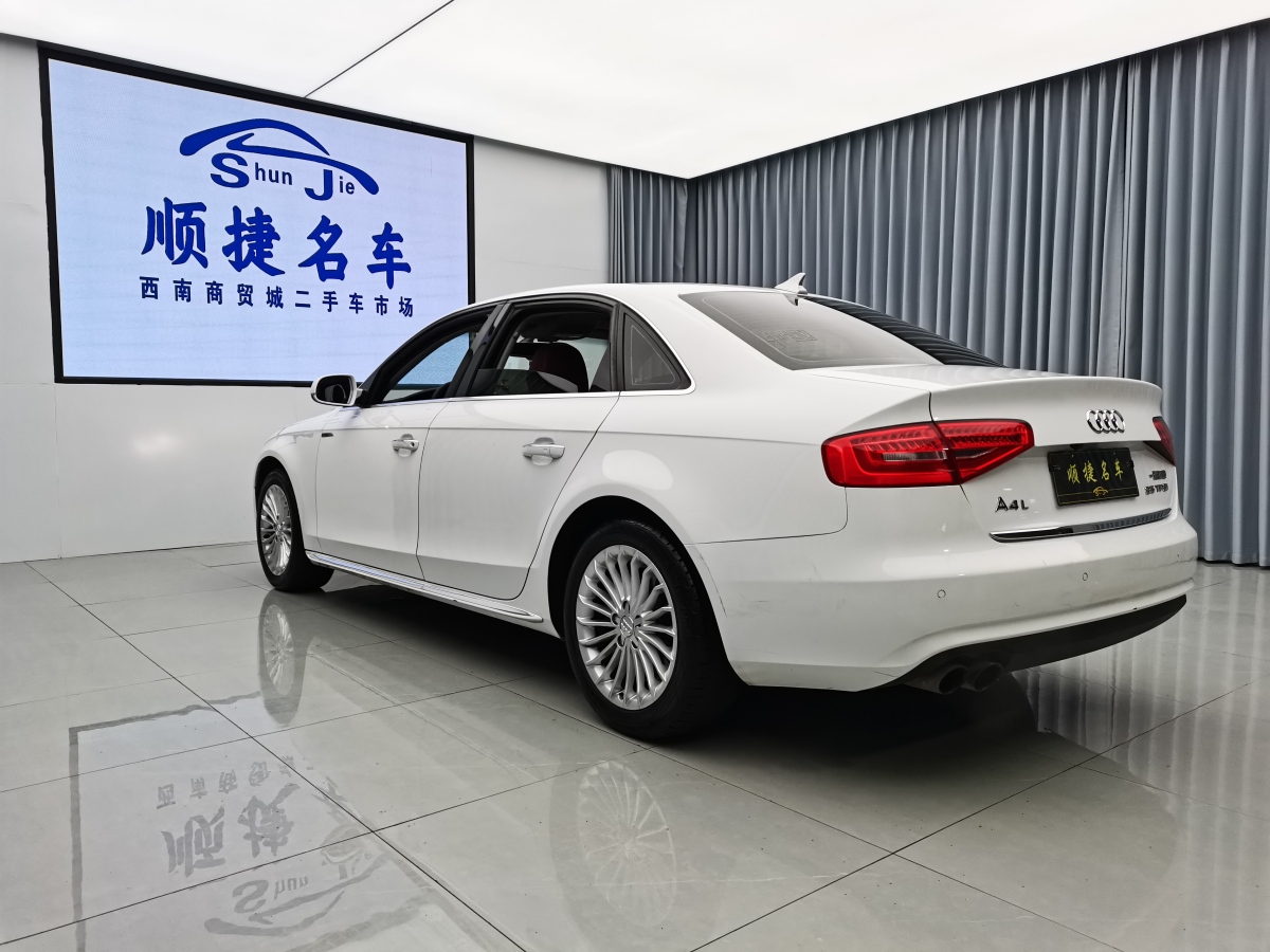 奧迪 奧迪A4L  2015款 35 TFSI 自動標(biāo)準(zhǔn)型圖片