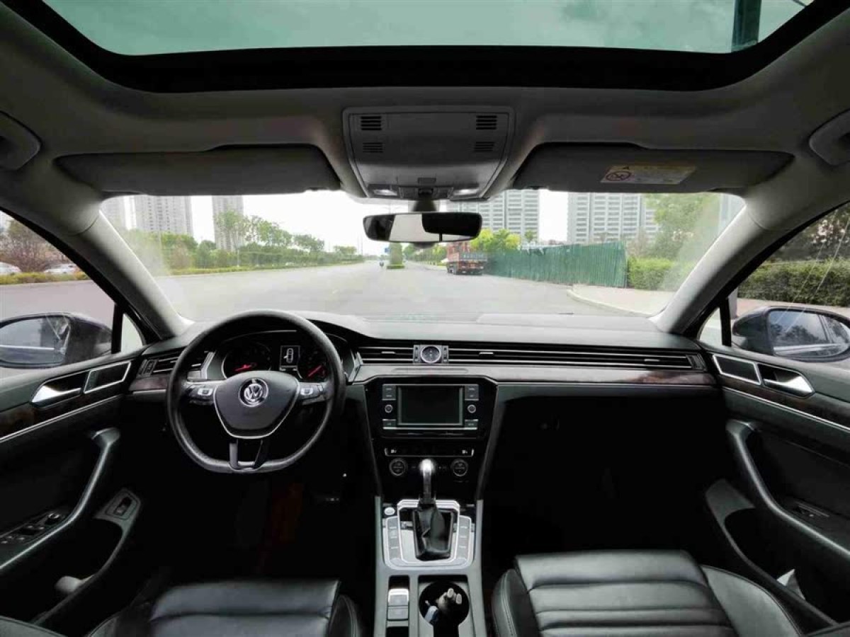 大眾 邁騰  2018款 改款 330TSI DSG 豪華型圖片