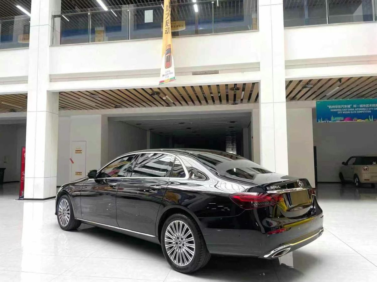奔馳 奔馳E級  2023款 E 300 L 豪華型圖片