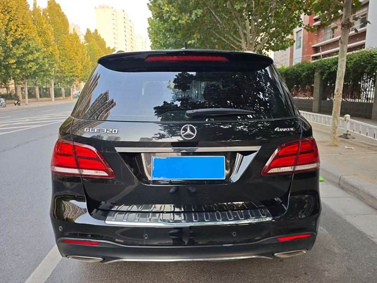 奔馳 奔馳GLE  2016款 GLE 320 4MATIC 豪華型圖片