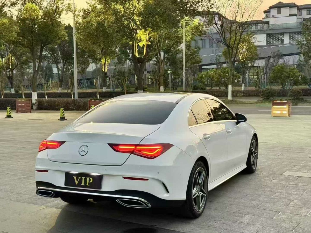 奔馳 奔馳CLA級(jí)  2023款 CLA 260 4MATIC圖片