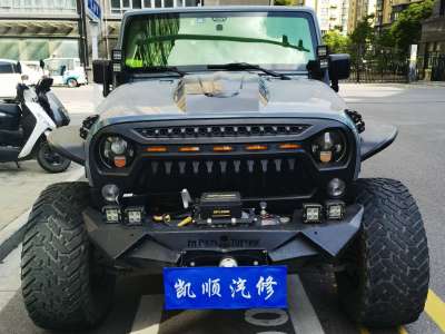 2015年4月 Jeep 牧马人(进口) 3.0L Sahara 四门舒享版图片