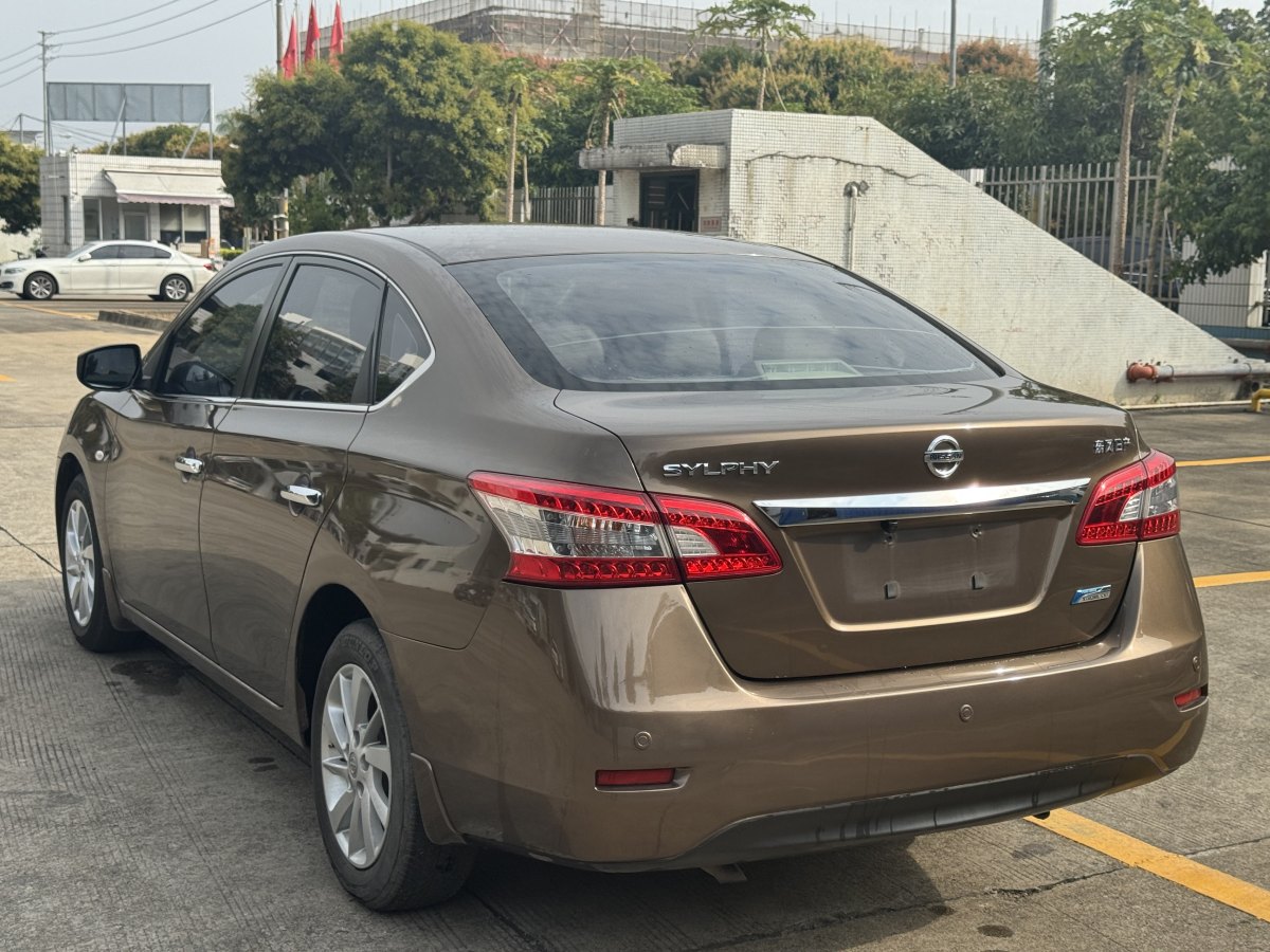 日產(chǎn) 軒逸  2012款 1.6XL CVT豪華版圖片