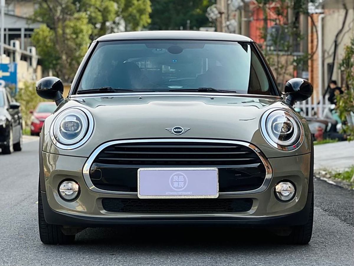 MINI COUNTRYMAN  2018款 1.5T COOPER 經(jīng)典派圖片