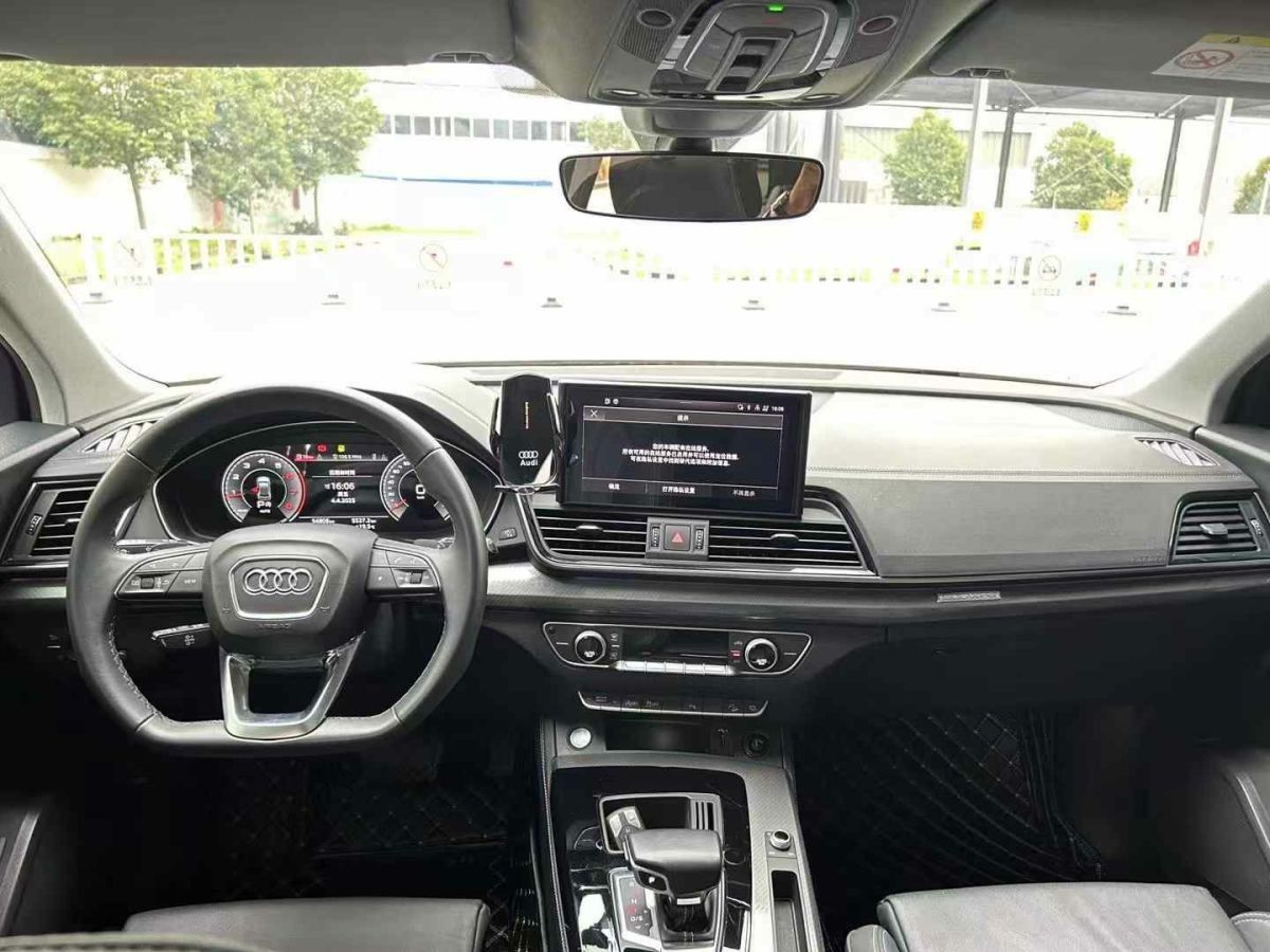 奧迪 奧迪Q3  2022款 40 TFSI RS套件燃速型圖片