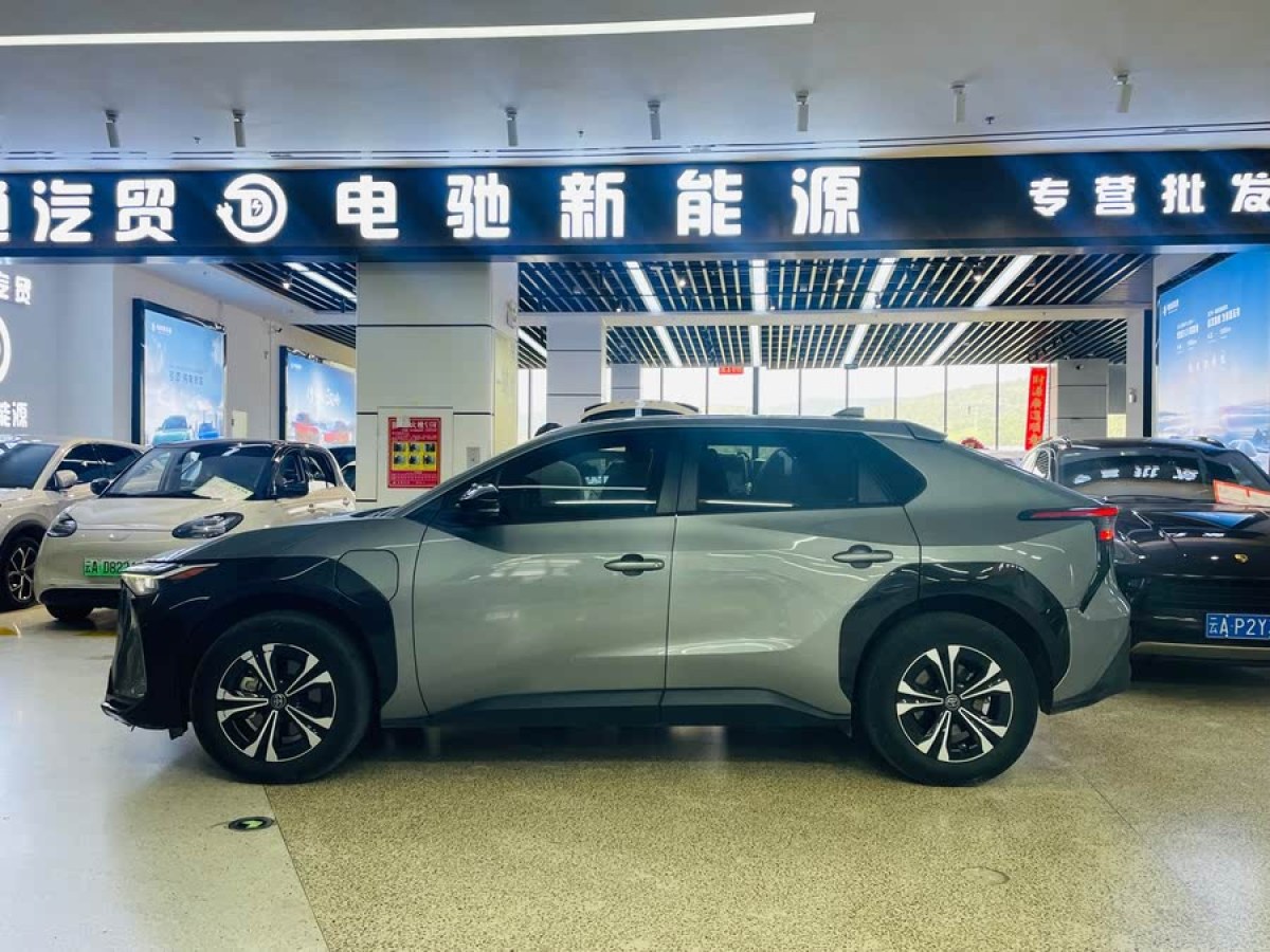 豐田 一汽豐田bZ4X  2022款 兩驅(qū)長續(xù)航JOY版圖片