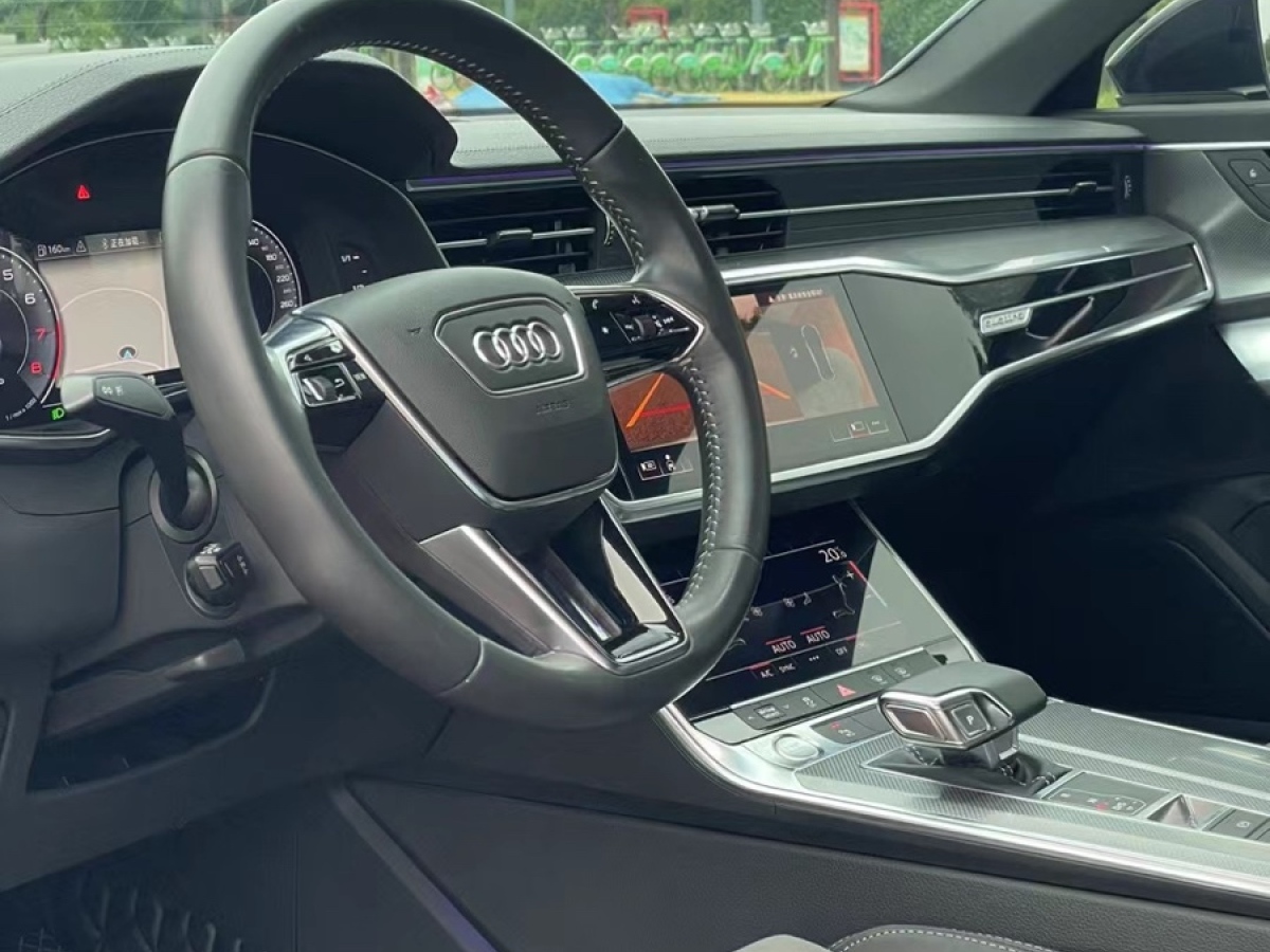 奧迪 奧迪A6L  2020款 45 TFSI quattro 臻選動(dòng)感型圖片