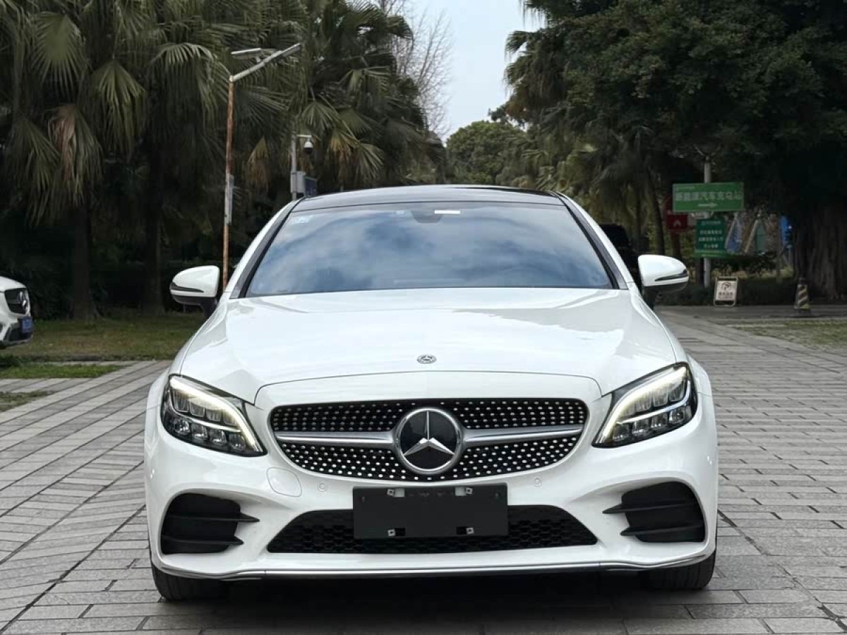 奔馳 奔馳C級(jí)  2022款 改款 C 200 轎跑車圖片