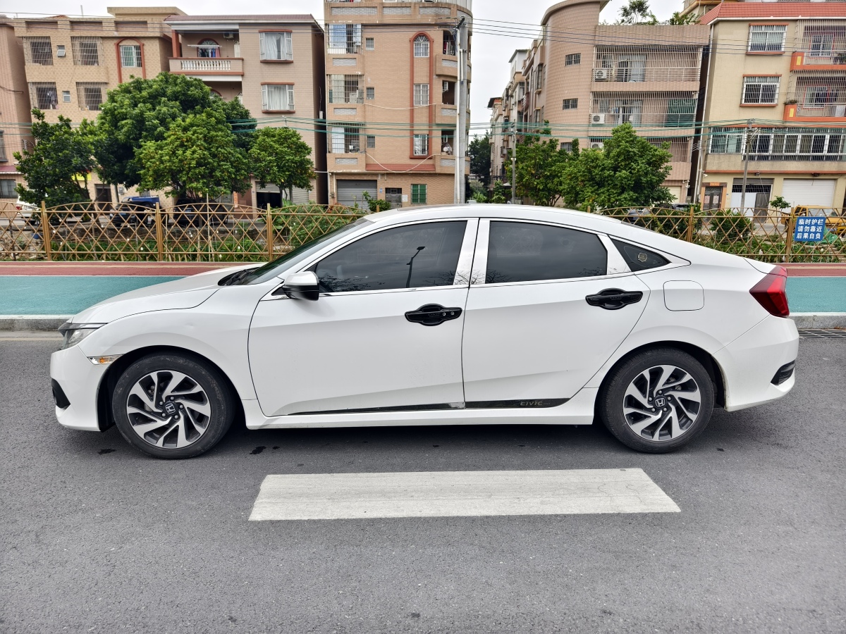 本田 思域  2016款 220TURBO CVT豪華版圖片