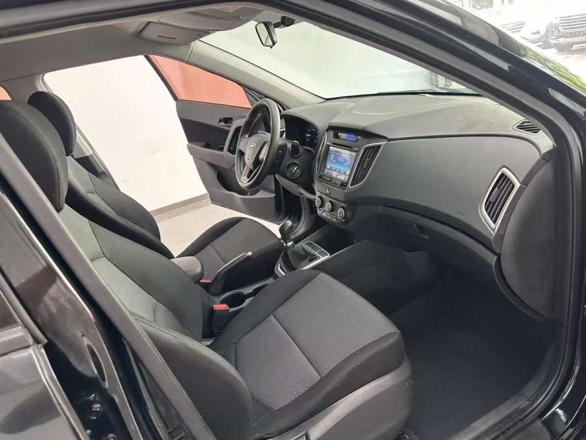 現代 ix25  2015款 1.6L 手動兩驅時尚型GS圖片
