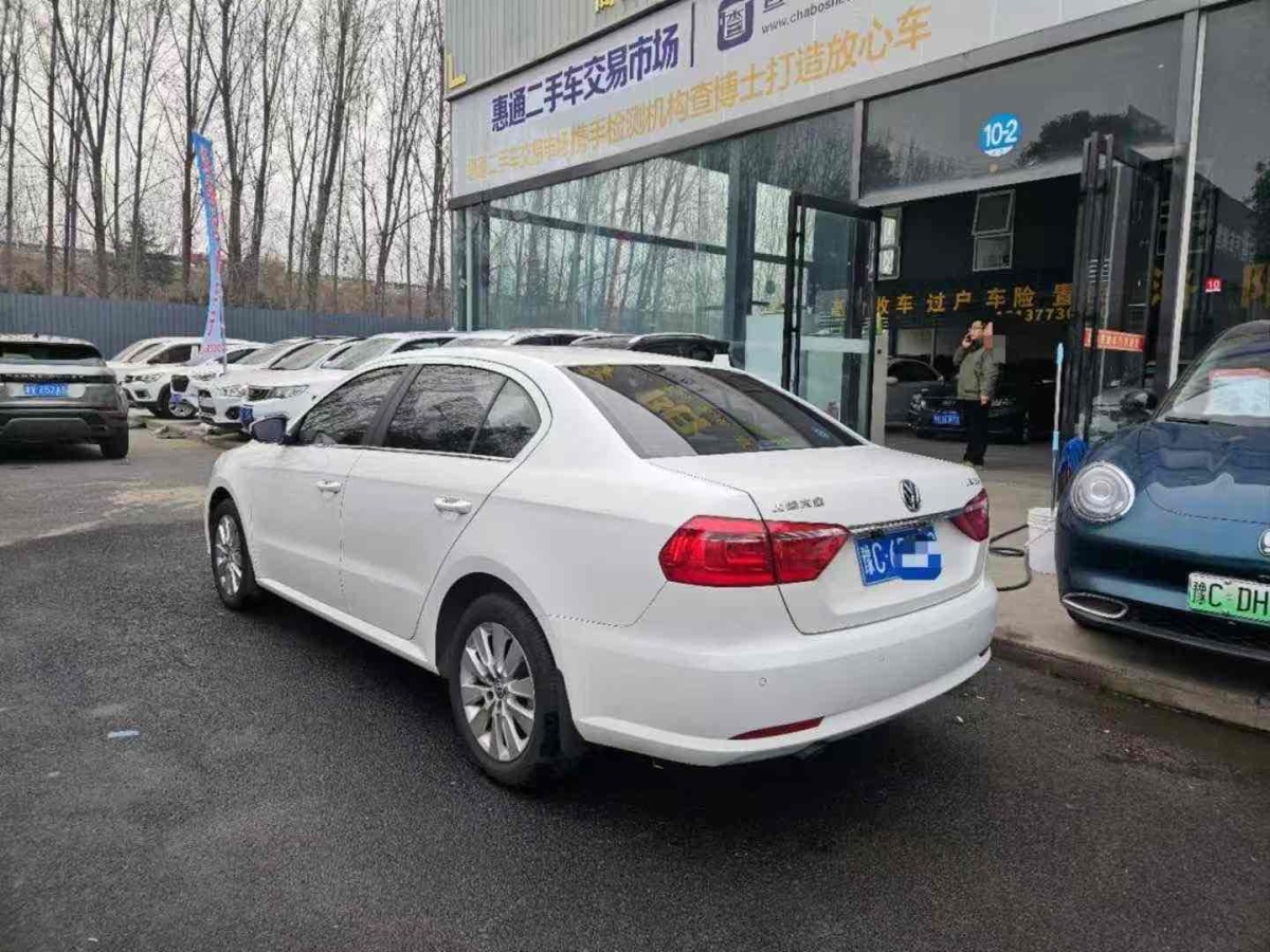 大眾 朗逸  2013款 改款經(jīng)典 1.6L 自動舒適版圖片