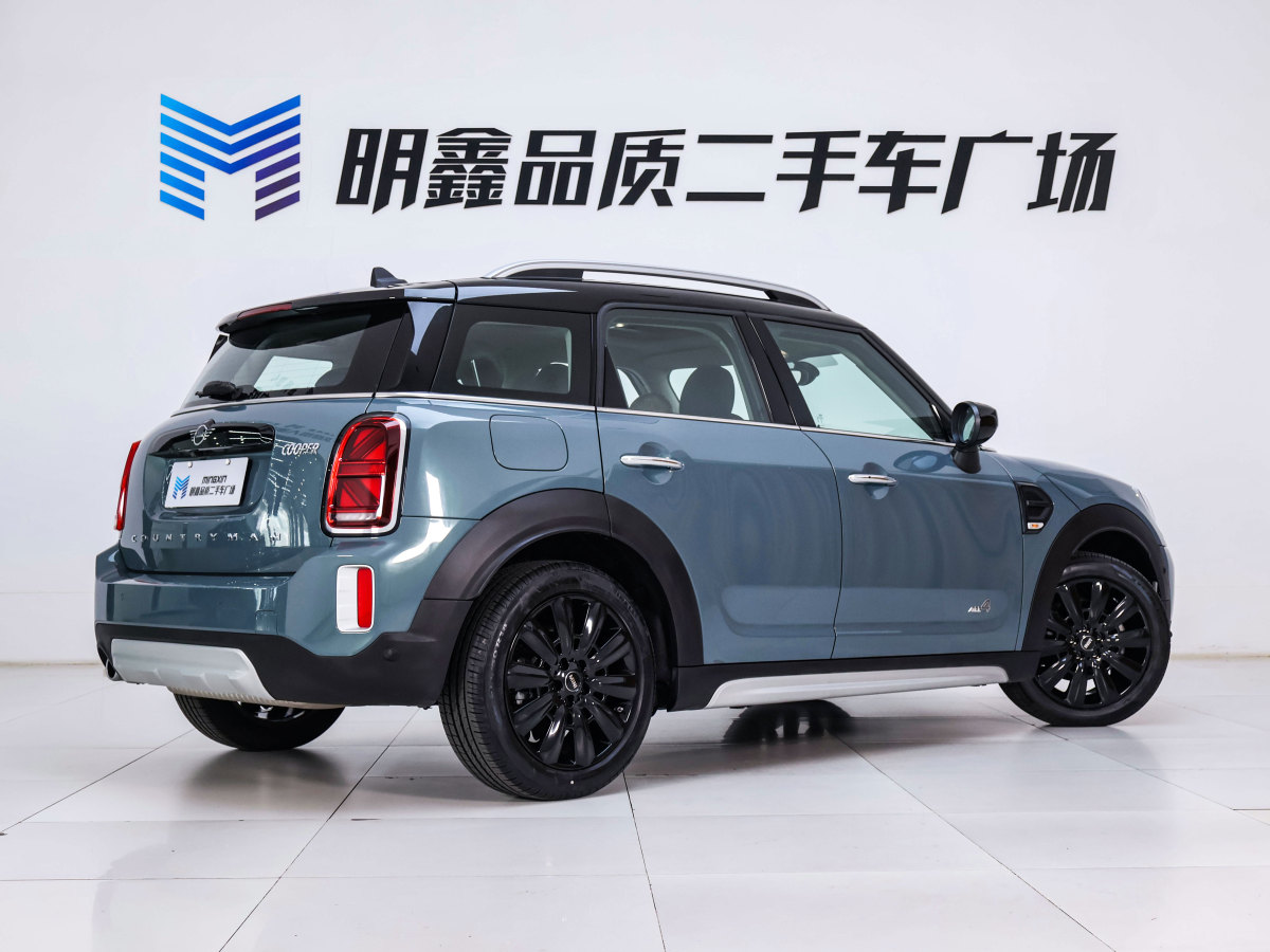 2023年11月MINI COUNTRYMAN  2023款 改款 1.5T COOPER ALL4 鑒賞家