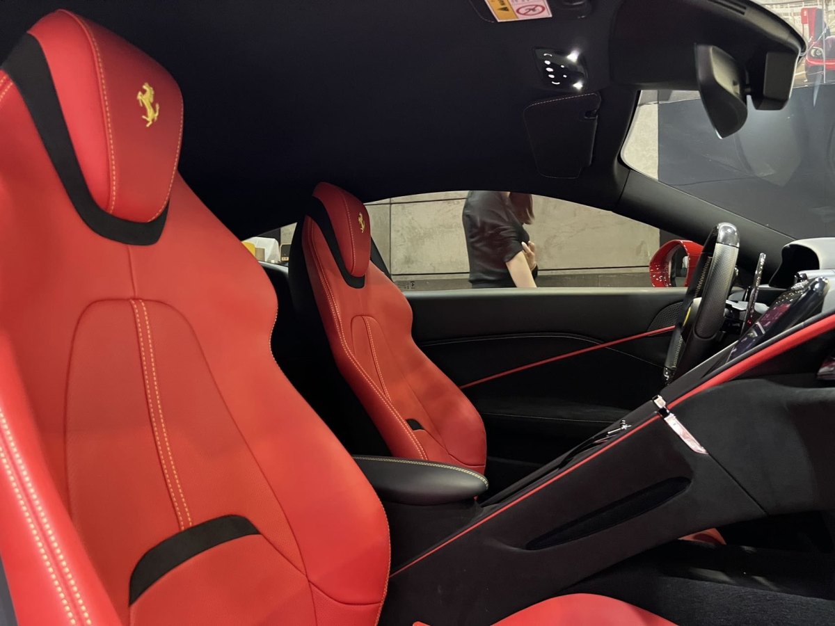 法拉利 Roma  2020款 3.9T V8圖片