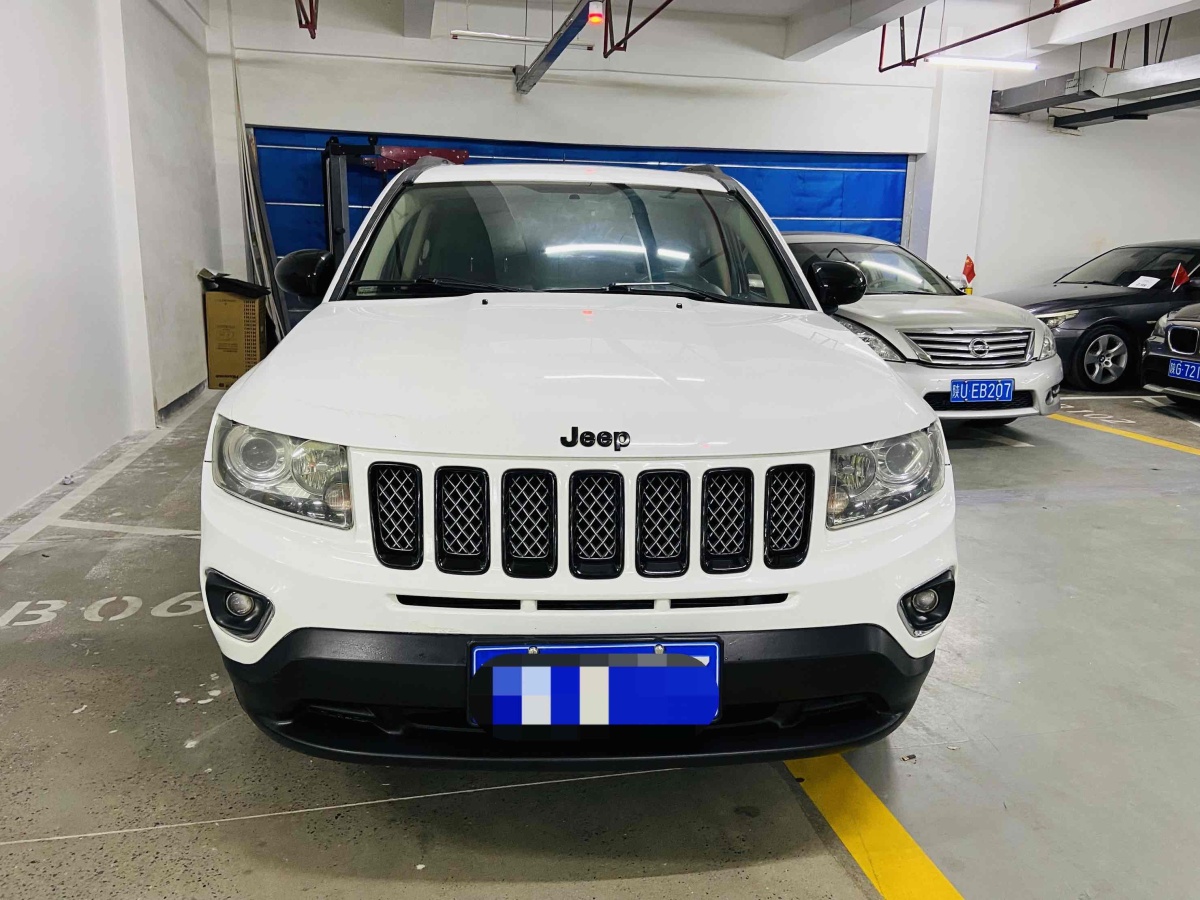 Jeep 指南者  2014款 改款 2.4L 四驅(qū)舒適版圖片