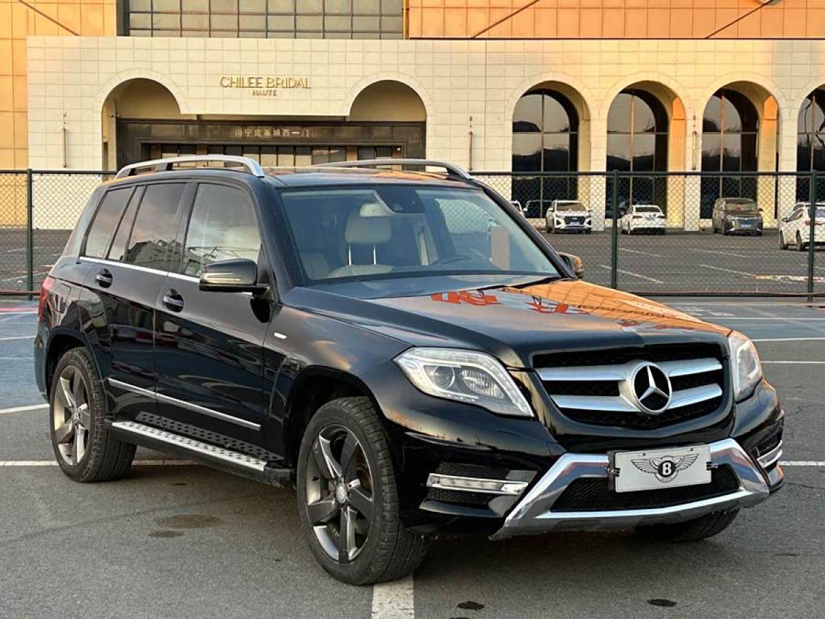 2015年5月奔馳 奔馳GLK級  2015款 GLK 260 4MATIC 時(shí)尚型 極致版