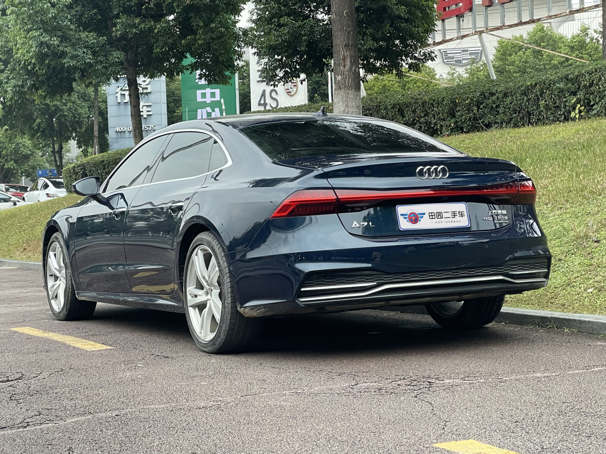 奧迪 奧迪A7L  2024款 45TFSI quattro S-line 見遠(yuǎn)型 流晶套裝圖片