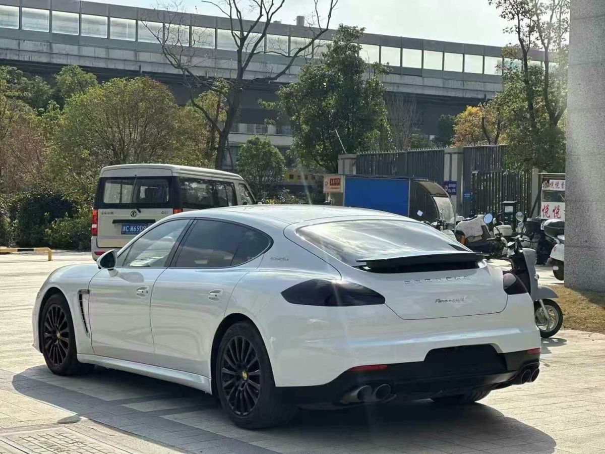 保時(shí)捷 Panamera  2017款 Turbo S E-Hybrid 行政加長(zhǎng)版 4.0T圖片