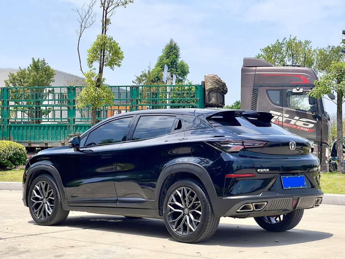 長安 UNI-T  2020款 1.5T 尊貴型圖片