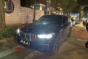 宝马X5 宝马 改款 xDrive 30Li 尊享型M运动套装