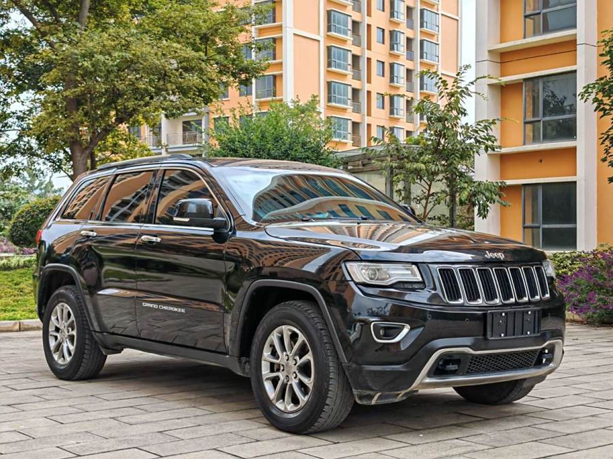 Jeep 大切諾基  2015款 3.0TD 柴油 舒享導(dǎo)航版圖片