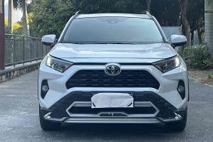 RAV4荣放 丰田 2.0L CVT两驱风尚Plus版