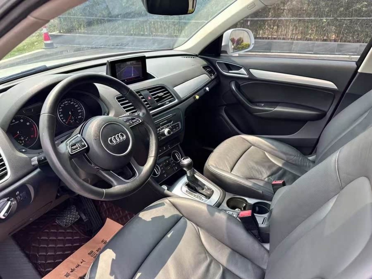 奧迪 奧迪Q3  2016款 35 TFSI 風(fēng)尚型圖片