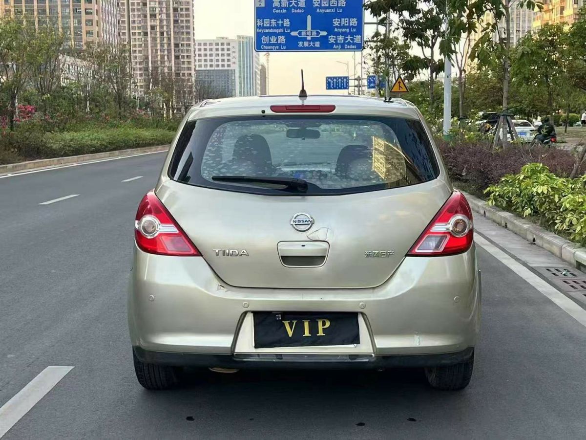 日產(chǎn) 頤達(dá)  2009款 1.6L 自動(dòng)科技版圖片