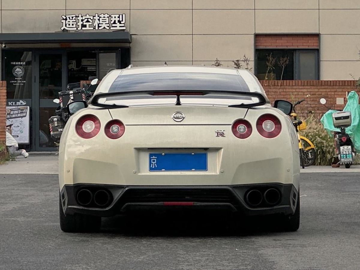 2015年5月日產(chǎn) GT-R  2015款 3.8T 特別版