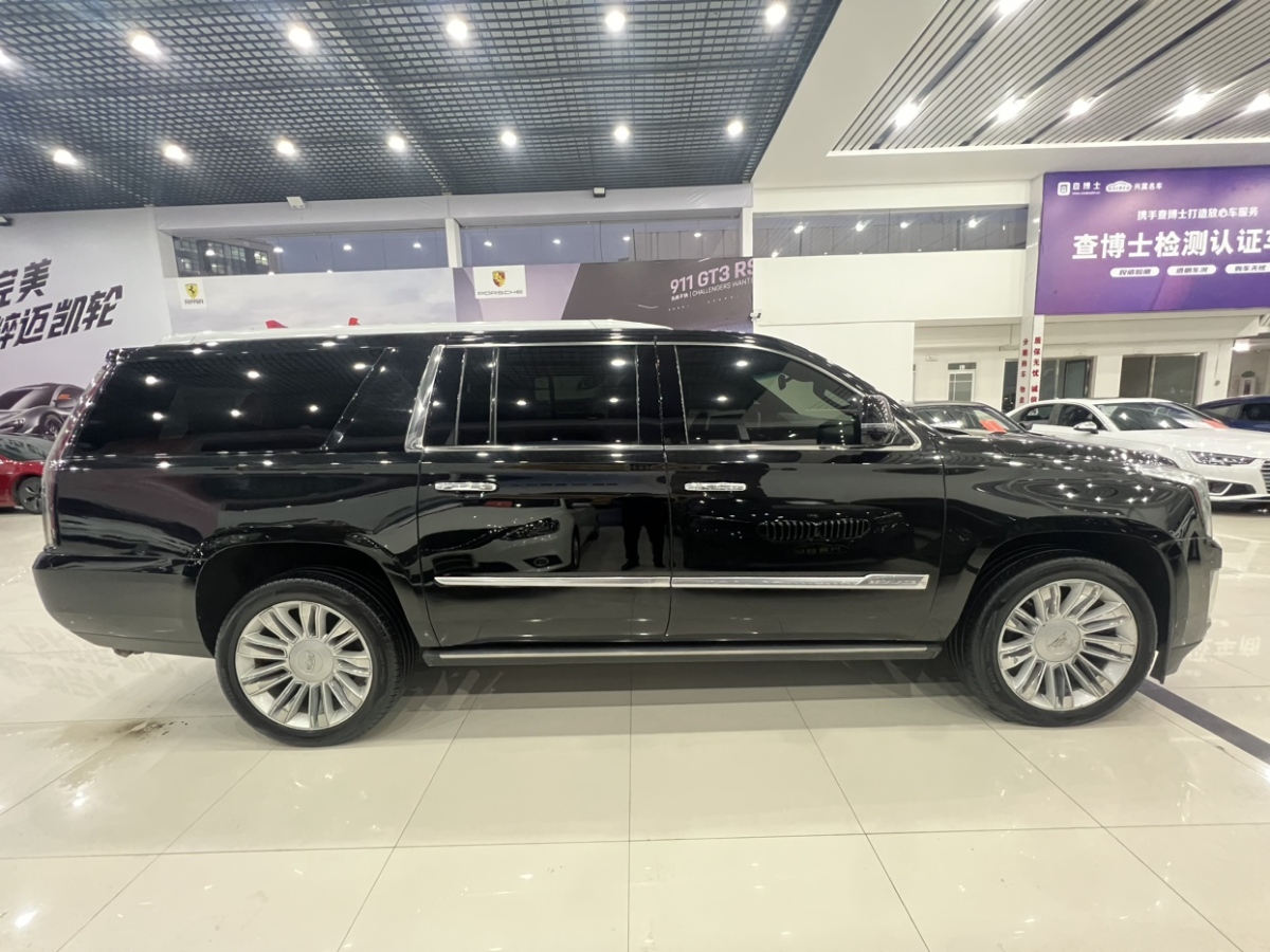 凱迪拉克 凱雷德ESCALADE  2017款 6.2L ESV鉑金版加長(zhǎng)型圖片